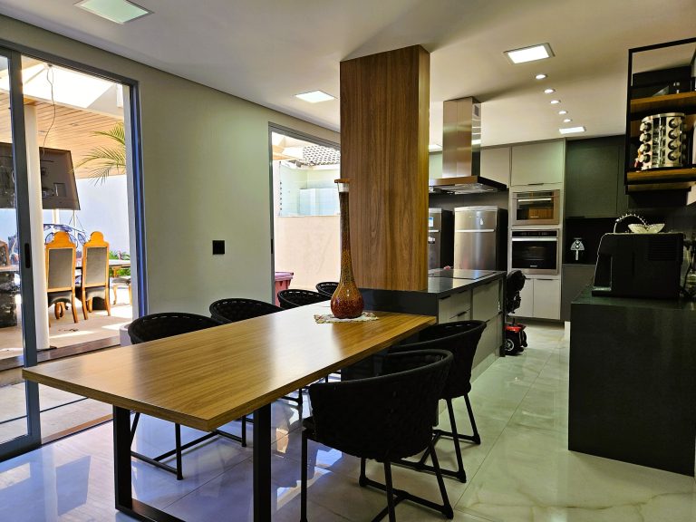 Excelente casa Triplex na Barra da Tijuca Excelente casa Triplex na Barra da Tijuca