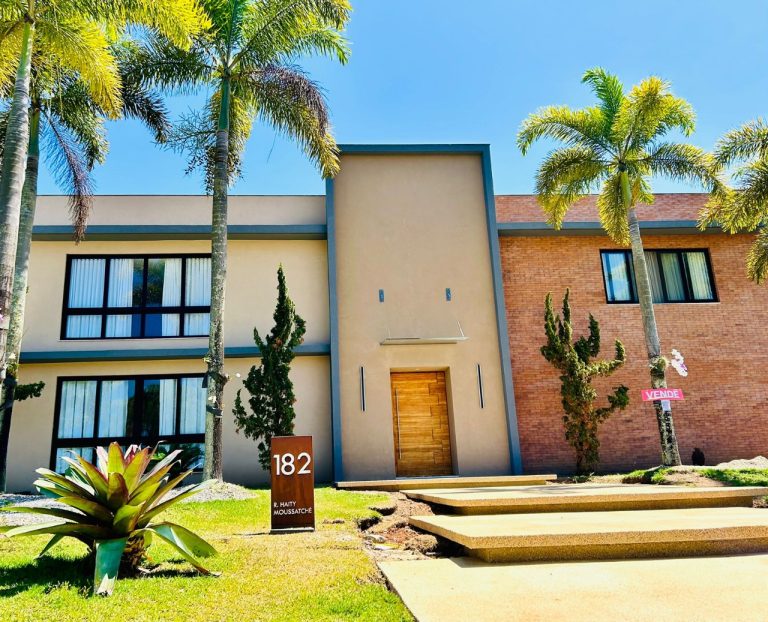 Casa Duplex no Villaggio Felicitá Barra da Tijuca Casa Duplex no Villaggio Felicitá Barra da Tijuca