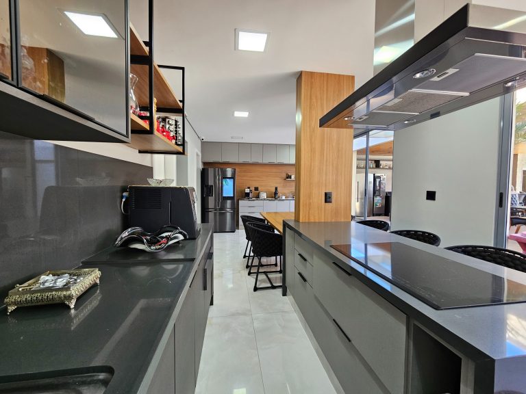 Excelente casa Triplex na Barra da Tijuca Excelente casa Triplex na Barra da Tijuca