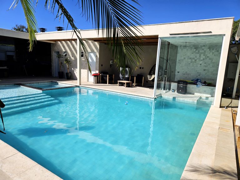 Excelente casa Triplex na Barra da Tijuca Excelente casa Triplex na Barra da Tijuca
