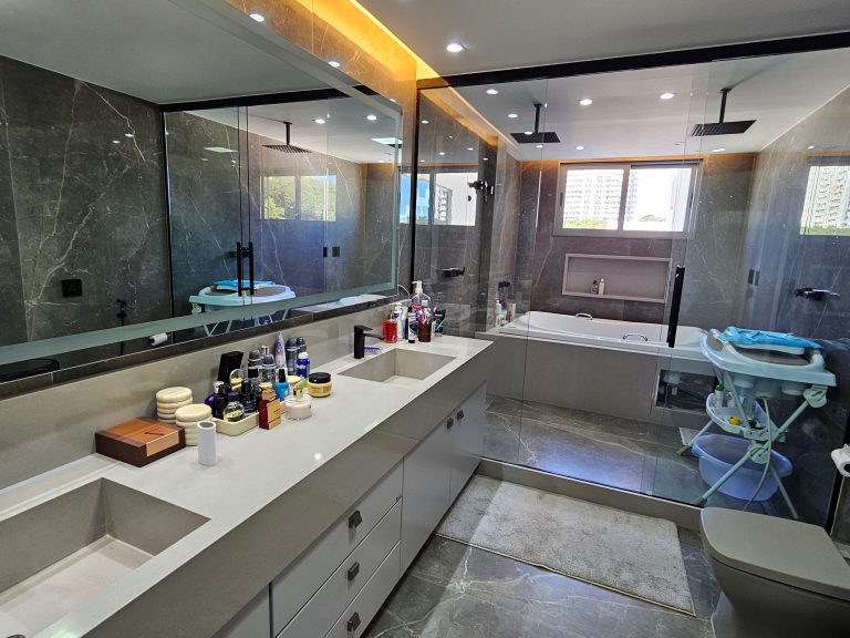 Excelente casa Triplex na Barra da Tijuca Excelente casa Triplex na Barra da Tijuca