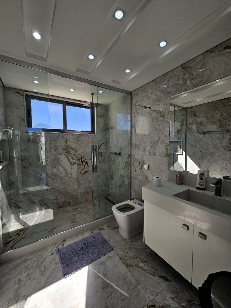 Excelente casa Triplex na Barra da Tijuca Excelente casa Triplex na Barra da Tijuca