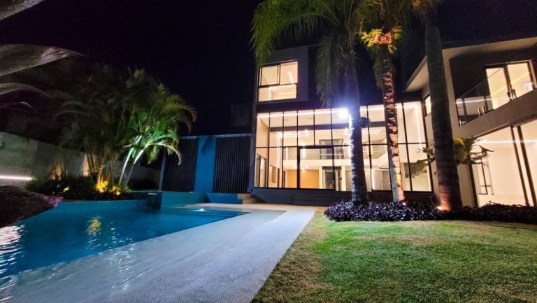 Casa Triplex Condomínio Mansões Barra Da Tijuca Casa Triplex Condomínio Mansões Barra Da Tijuca