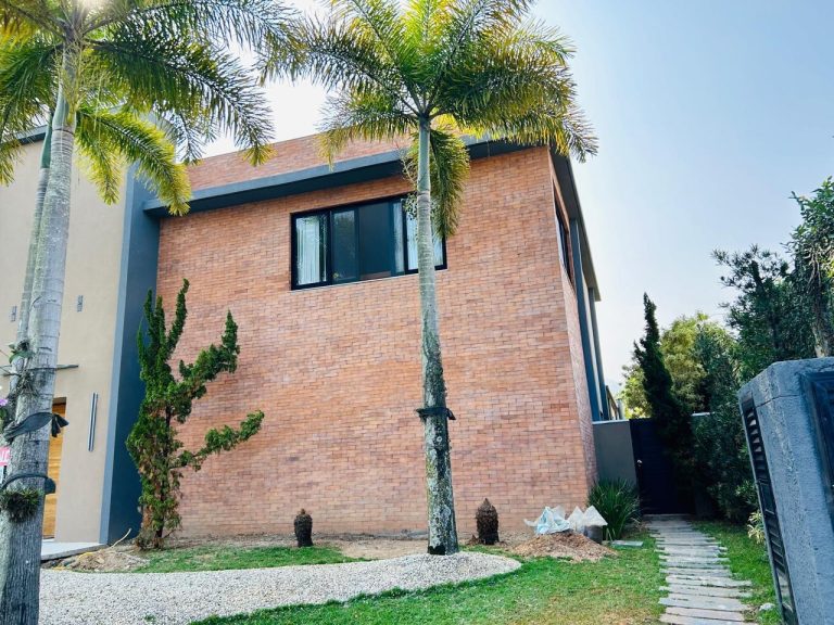 Casa Duplex no Villaggio Felicitá Barra da Tijuca Casa Duplex no Villaggio Felicitá Barra da Tijuca