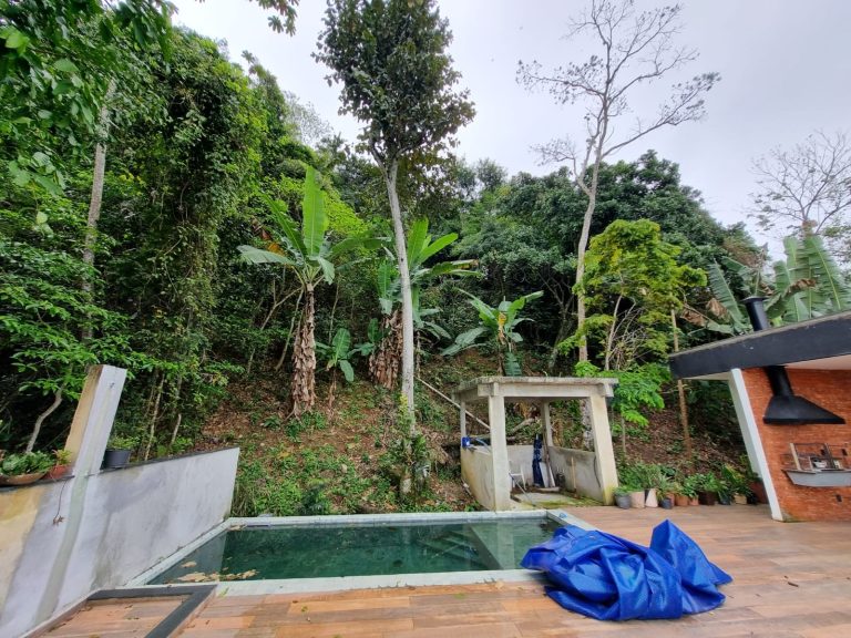 LINDA CASA EM MEIO A NATUREZA COND: BELA FLORESTA VARGEM PEQUENA LINDA CASA EM MEIO A NATUREZA COND: BELA FLORESTA VARGEM PEQUENA