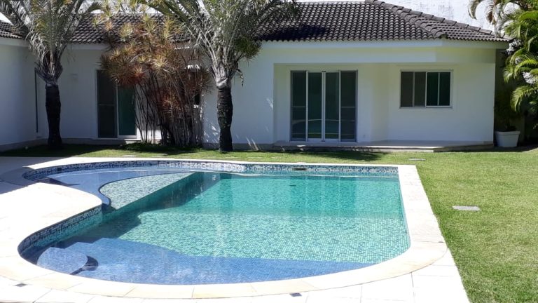 CONDOMINÍO MANSÕES DA BARRA IMÓVEL ÚNICO COM 5 ACESSOS INDEPENDENTES, 3 VAGAS DE GARAGEM COBERTAS, HOME OFFICE COM ENTRADA EXTERNA, SUÍTE MASTER COM 70M2, SUÍTE EM ANDAR INTERMEDIÁRIO PARA HOME THEATER/VISITA, CASA DE HÓSPEDES COMPLETA, ÁREA DE LAZER EXTENSA COM JARDIM CONDOMINÍO MANSÕES DA BARRA IMÓVEL ÚNICO COM 5 ACESSOS INDEPENDENTES, 3 VAGAS DE GARAGEM COBERTAS, HOME OFFICE COM ENTRADA EXTERNA, SUÍTE MASTER COM 70M2, SUÍTE EM ANDAR INTERMEDIÁRIO PARA HOME THEATER/VISITA, CASA DE HÓSPEDES COMPLETA, ÁREA DE LAZER EXTENSA COM JARDIM