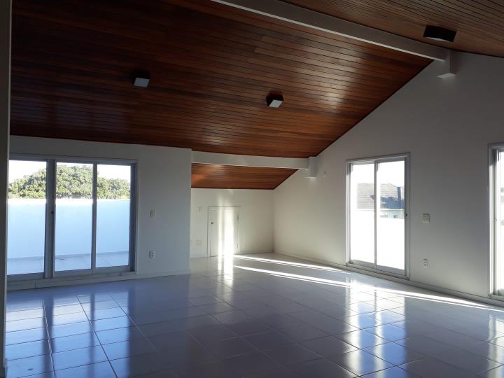 CONDOMINÍO MANSÕES DA BARRA IMÓVEL ÚNICO COM 5 ACESSOS INDEPENDENTES, 3 VAGAS DE GARAGEM COBERTAS, HOME OFFICE COM ENTRADA EXTERNA, SUÍTE MASTER COM 70M2, SUÍTE EM ANDAR INTERMEDIÁRIO PARA HOME THEATER/VISITA, CASA DE HÓSPEDES COMPLETA, ÁREA DE LAZER EXTENSA COM JARDIM CONDOMINÍO MANSÕES DA BARRA IMÓVEL ÚNICO COM 5 ACESSOS INDEPENDENTES, 3 VAGAS DE GARAGEM COBERTAS, HOME OFFICE COM ENTRADA EXTERNA, SUÍTE MASTER COM 70M2, SUÍTE EM ANDAR INTERMEDIÁRIO PARA HOME THEATER/VISITA, CASA DE HÓSPEDES COMPLETA, ÁREA DE LAZER EXTENSA COM JARDIM